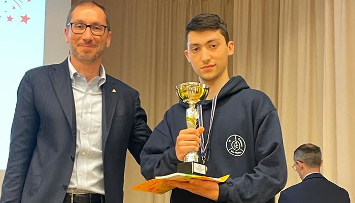 Uno studente dell'It Cattaneo brilla ai Campionati Italiani di Chimica
